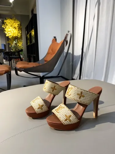LV Sandals 1-1 Quality-318