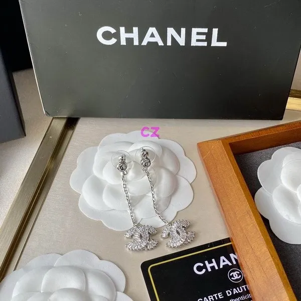 CHAL Earring-682