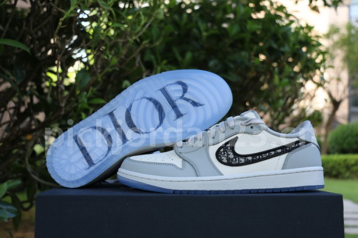 Authentic Dior x Ai Jordan 1 Low Top (with dior boxes)