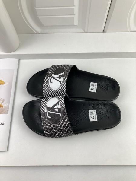 LV men slippers AAA-1111