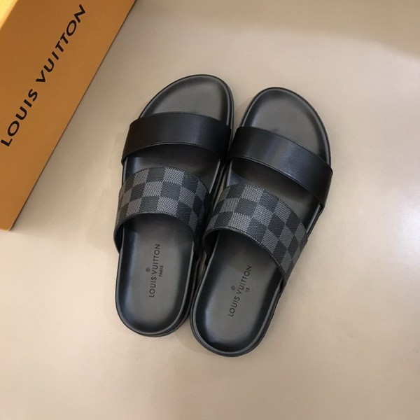 LV men slippers AAA-697