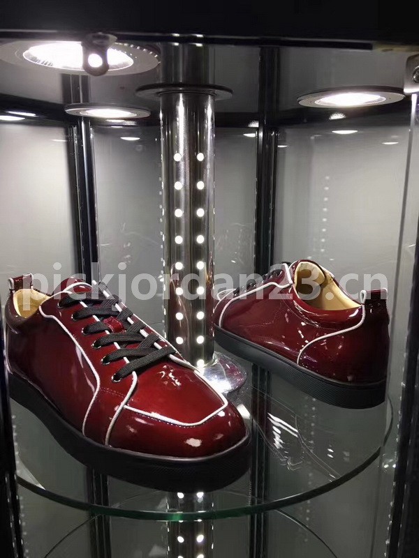 Super Max Christian Louboutin Shoes-677