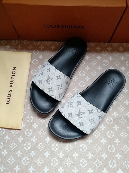 LV men slippers AAA-533