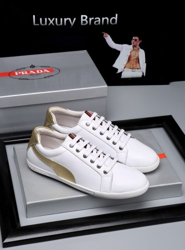Prada men shoes 1:1 quality-090