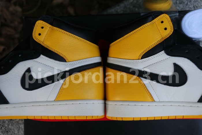 Authentic Air Jordan 1 Yellow Toe