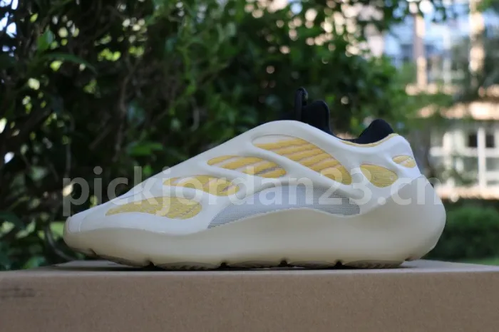 Authentic Yeezy 700 V3 “Srphym”