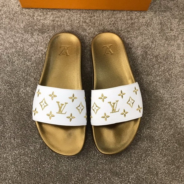 LV men slippers AAA-445