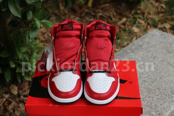Authentic Air Jordan 1 High OG WMNS “Satin Snake”