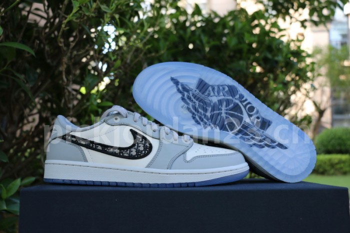 Authentic Dior x Ai Jordan 1 Low Top (with dior boxes)