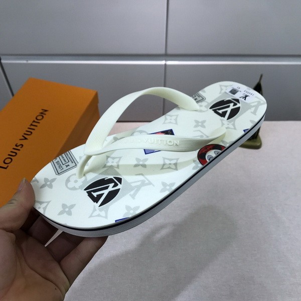 LV men slippers AAA-360(38-45)