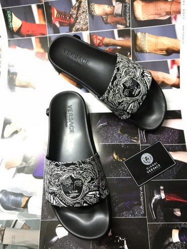 Versace men slippers AAA-182(38-45)
