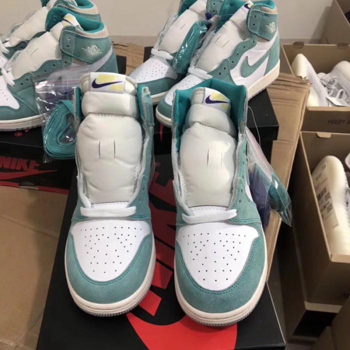 Authentic Air Jordan 1 “Turbo Green” GS