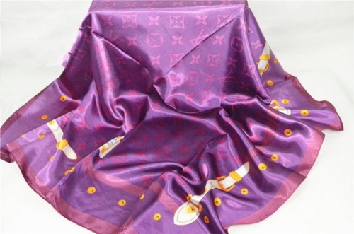 LV Silk Scarf AAA-052