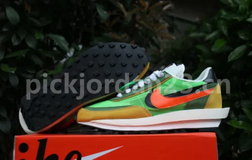 Authentic Sacai x Nike LDV Waffle BV0073-300 GS