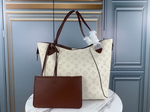 LV Hangbags AAA Women-660