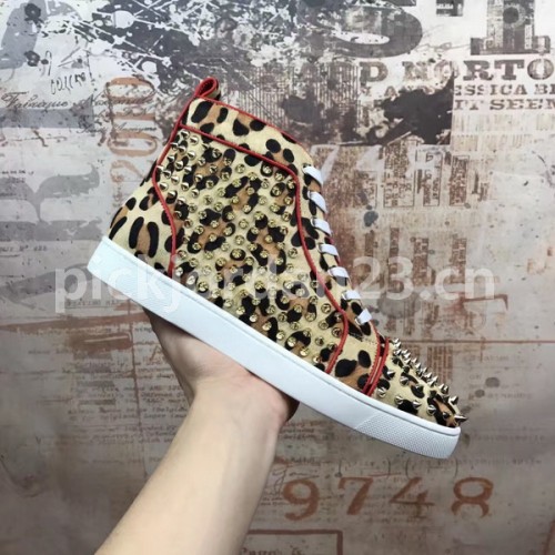 Super Max Christian Louboutin Shoes-626