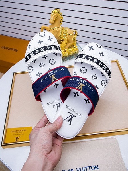 LV men slippers AAA-641