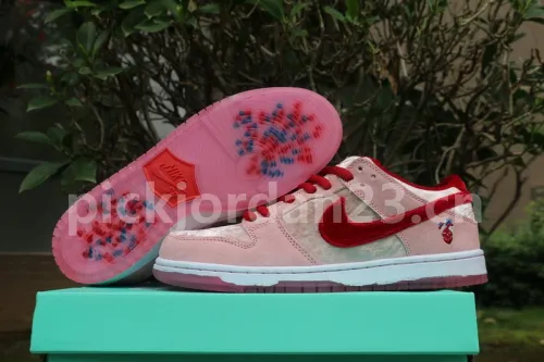 Authentic StrangeLove x Nike SB Dunk Low SB  GS