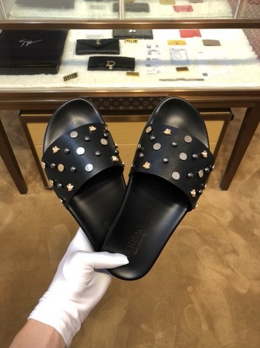 Versace men slippers AAA-137(38-44)