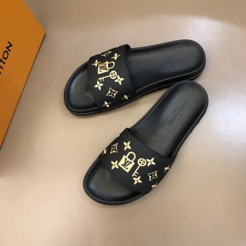 LV men slippers AAA-810