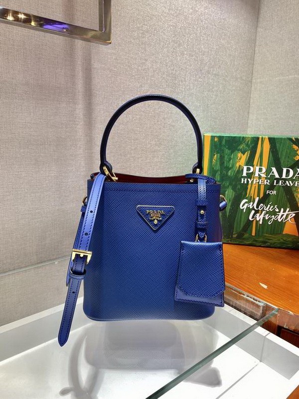 Prada Handbags AAA-075