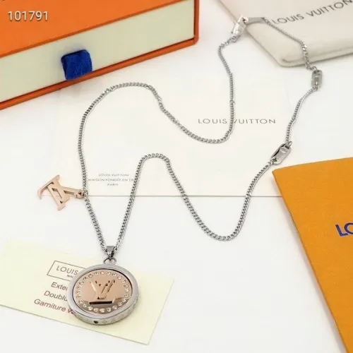 LV Necklace-026