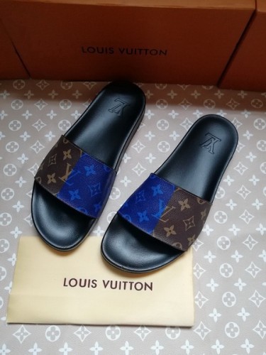 LV women slippers AAA-109