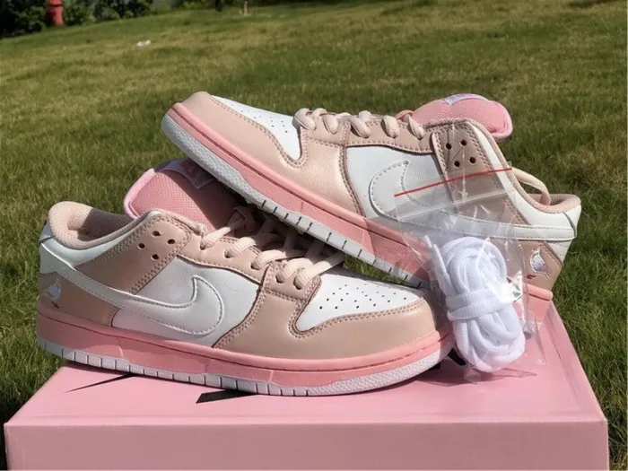 Authentic Nike SB Dunk Low Pigeon Pink