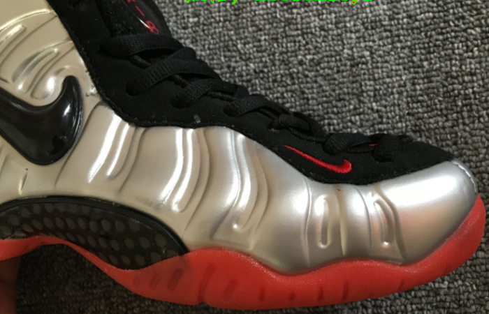 Authentic Nike Air Foamposite one Silver