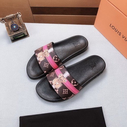 LV women slippers AAA-022