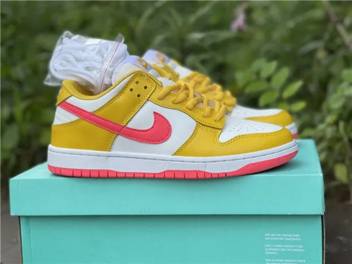 Authentic Nike Dunk Low Yellow