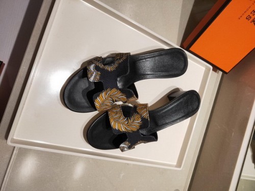 Hermes women slippers AAA-353(35-41)