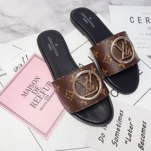 LV women slippers AAA-130