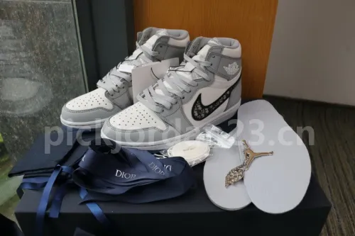 Authentic Dior x Ai Jordan 1 High Top （with dior boxes）