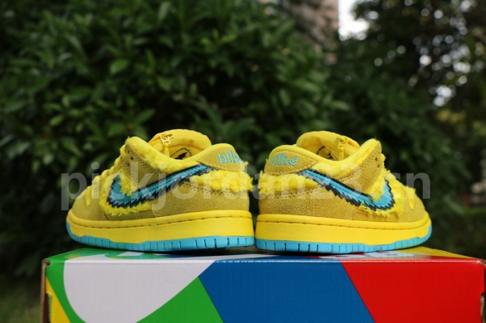 Authentic Grateful Dead x Nike SB Dunk Low “Yellow Bear”  kids shoes