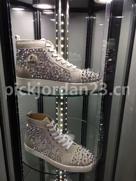 Super Max Christian Louboutin Shoes-663