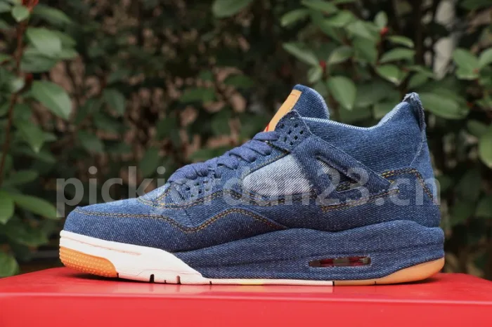 Authentic Levi’s x Air Jordan 4