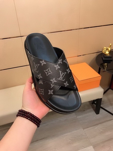 LV men slippers AAA-747