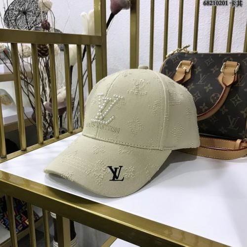 LV Hats AAA-675