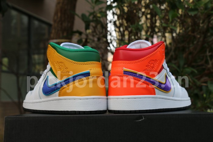 Authentic Air Jordan 1 Mid GS White Court Purple