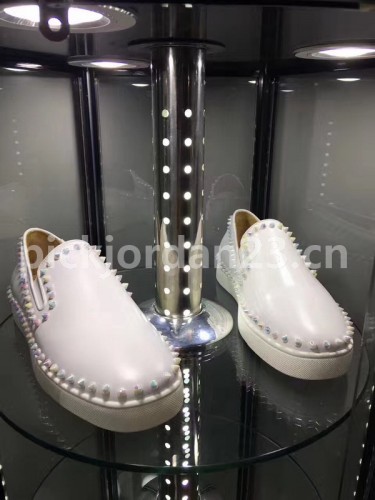 Super Max Christian Louboutin Shoes-666