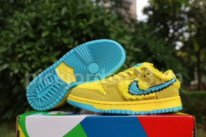 Authentic Grateful Dead x Nike SB Dunk Low “Yellow Bear”  kids shoes