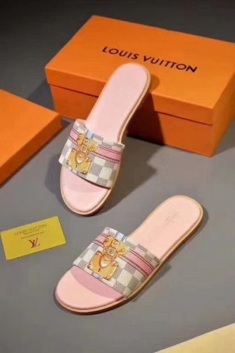 LV women slippers AAA-060