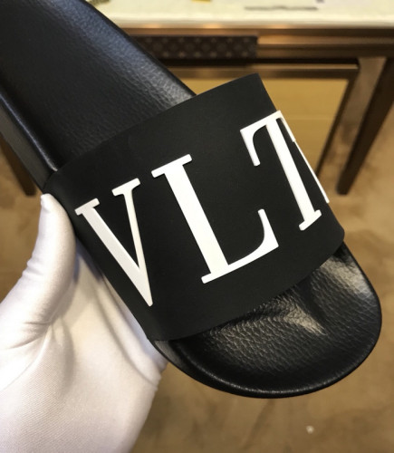VT Men slippers AAA-072