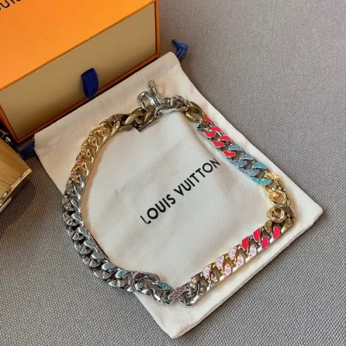 LV Necklace-045