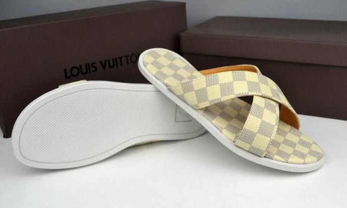 LV men slippers AAA-084(39-46)