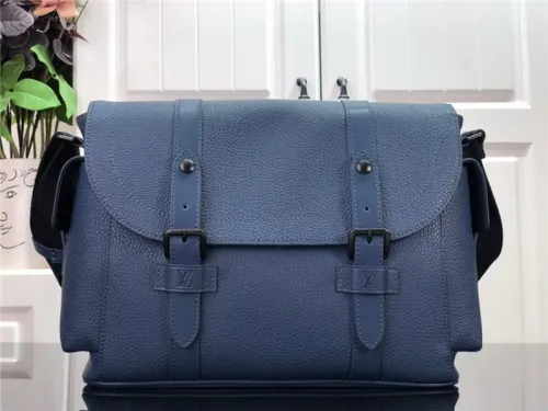 LV High End Quality Bag-826