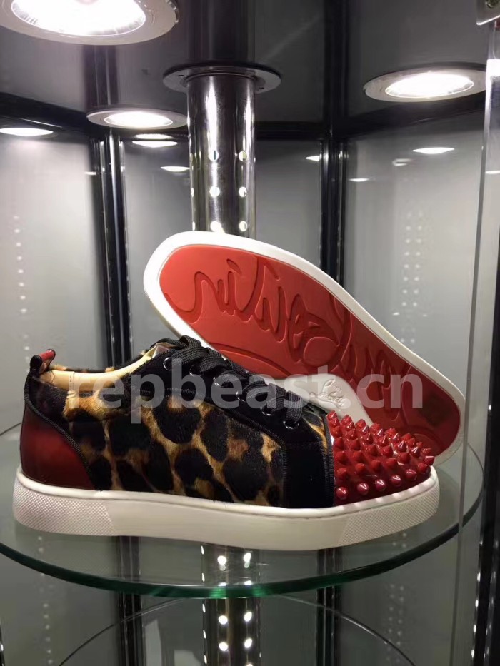 Super Max Christian Louboutin Shoes-722