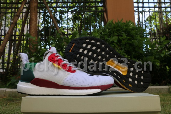 Authentic Pharrell Williams x AD Solar Hu Glide White