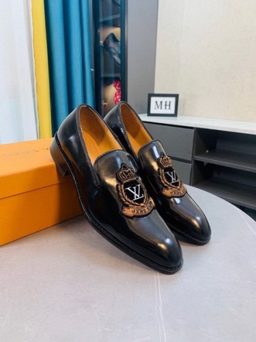 LV Men shoes 1：1 quality-3916